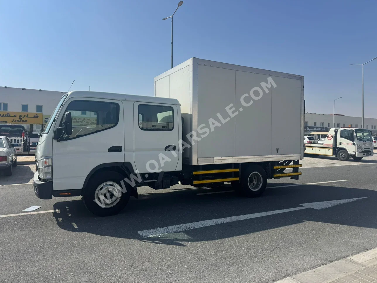 ميتسوبيشي  فوزو كنتر  2021  عادي  171,000 كم  4 سلندر  دفع خلفي  بيكب  أبيض