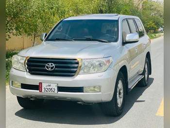 Toyota  Land Cruiser  GXR  2008  Automatic  280,000 Km  8 Cylinder  Four Wheel Drive (4WD)  SUV  Silver