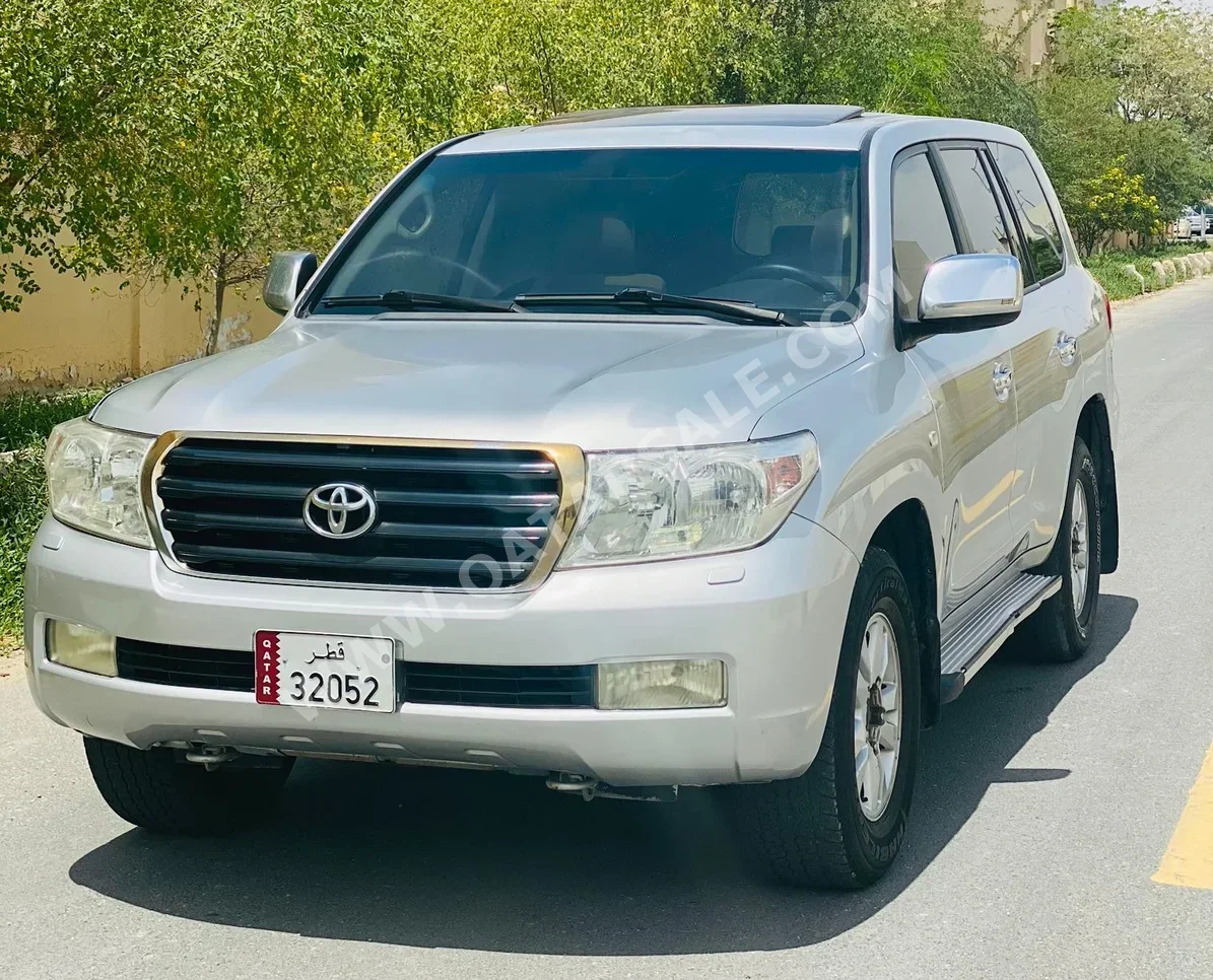 تويوتا لاند كروزر جي اكس ار 2008 اوتوماتيك 280,000 كم 8 سلندر دفع رباعي اس يو في فضي