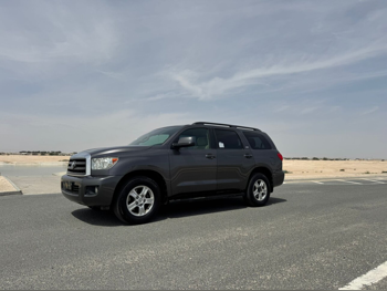 تويوتا  سكويا  اس ار 5  2016  اوتوماتيك  411,000 كم  8 سلندر  دفع رباعي  اس يو في  رمادي