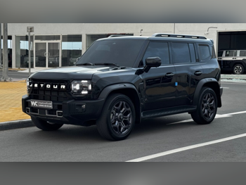 Jetour  T2  Luxury  2025  Automatic  28,000 Km  4 Cylinder  Four Wheel Drive (4WD)  Sedan  Black