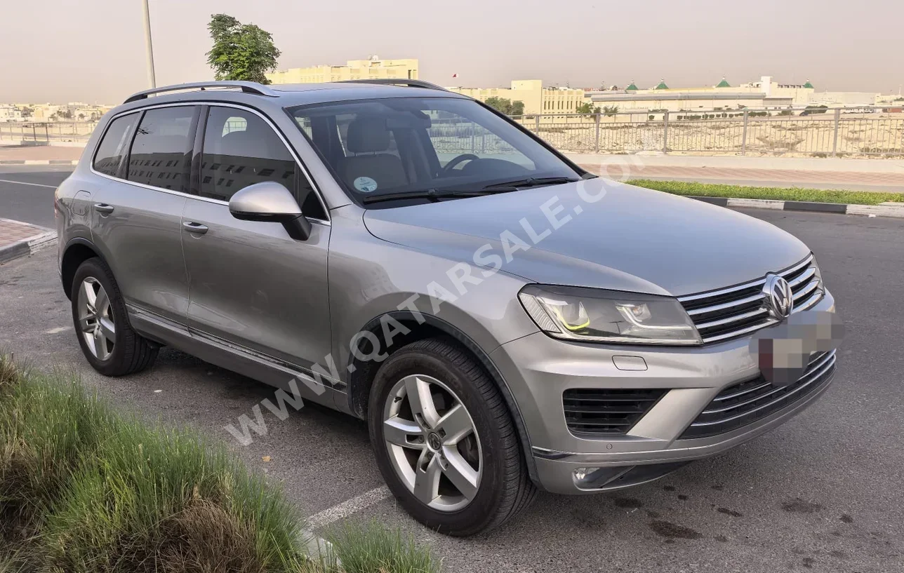 فوكس واغن  طوارق  اليجانس بريميوم  2016  اوتوماتيك  128,000 كم  6 سلندر  دفع رباعي  اس يو في  فضي