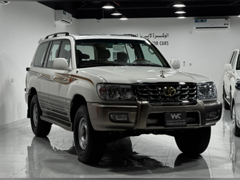 Toyota  Land Cruiser  GXR  2007  Automatic  340,000 Km  6 Cylinder  Four Wheel Drive (4WD)  SUV  White