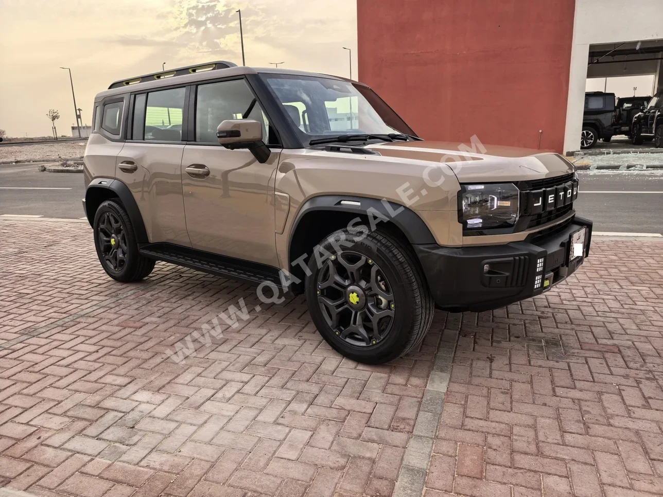 جيتور تي 2 لكجري 2025 اوتوماتيك 3,000 كم 4 سلندر دفع رباعي اس يو في بيج تحت الضمان