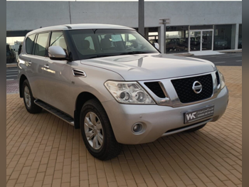 نيسان  باترول  اس اي  2013  اوتوماتيك  260,000 كم  8 سلندر  دفع رباعي  اس يو في  فضي