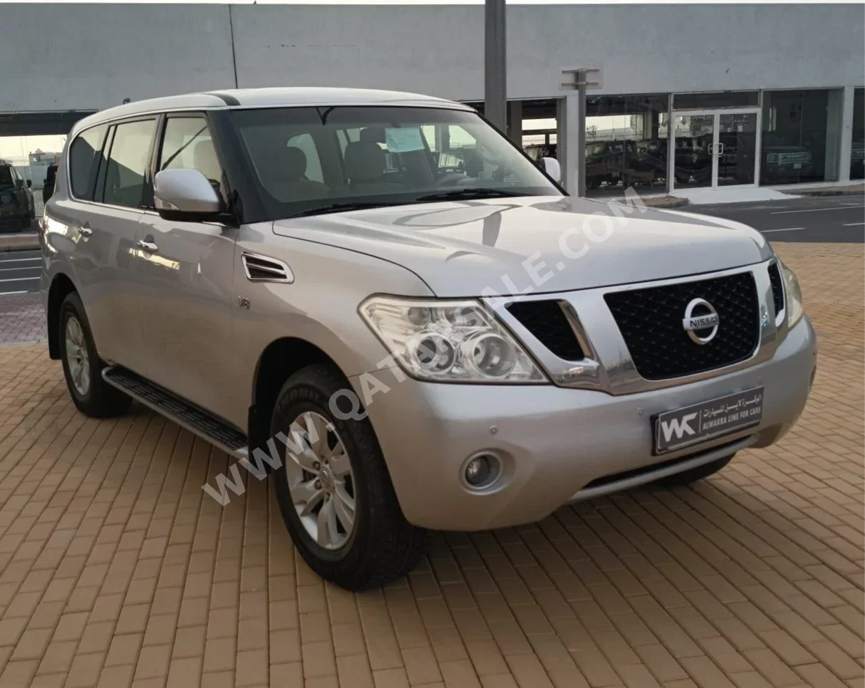 نيسان  باترول  اس اي  2013  اوتوماتيك  260,000 كم  8 سلندر  دفع رباعي  اس يو في  فضي