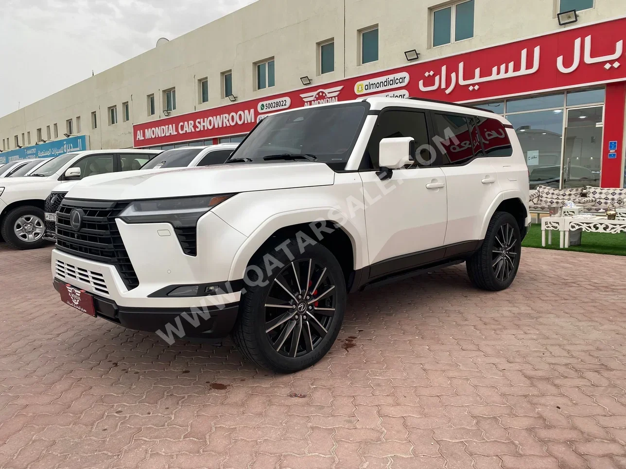 لكزس جي اكس 550 2024 اوتوماتيك 56,000 كم 6 سلندر دفع رباعي اس يو في أبيض تحت الضمان