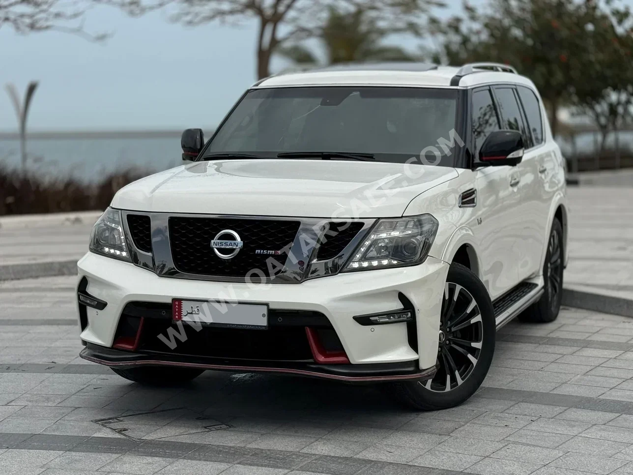 Nissan  Patrol  Nismo  2017  Automatic  172,000 Km  8 Cylinder  Four Wheel Drive (4WD)  SUV  White