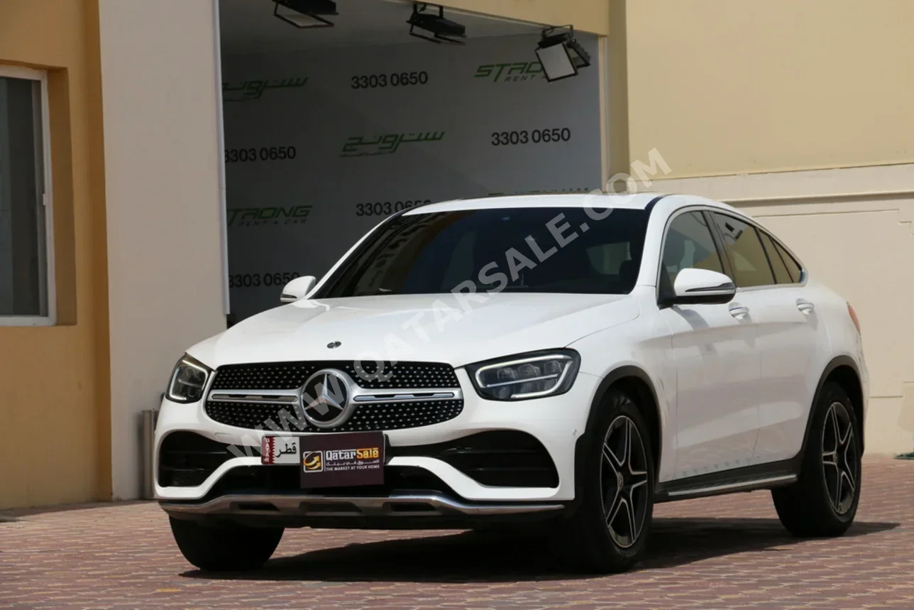 مرسيدس - بنز جي ال سي 200 2020 اوتوماتيك 82,000 كم 4 سلندر دفع رباعي اس يو في أبيض