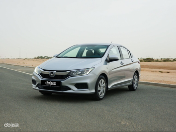 هوندا  سيتي  2020  اوتوماتيك  38,000 كم  4 سلندر  سحب امامي  سيدان  فضي