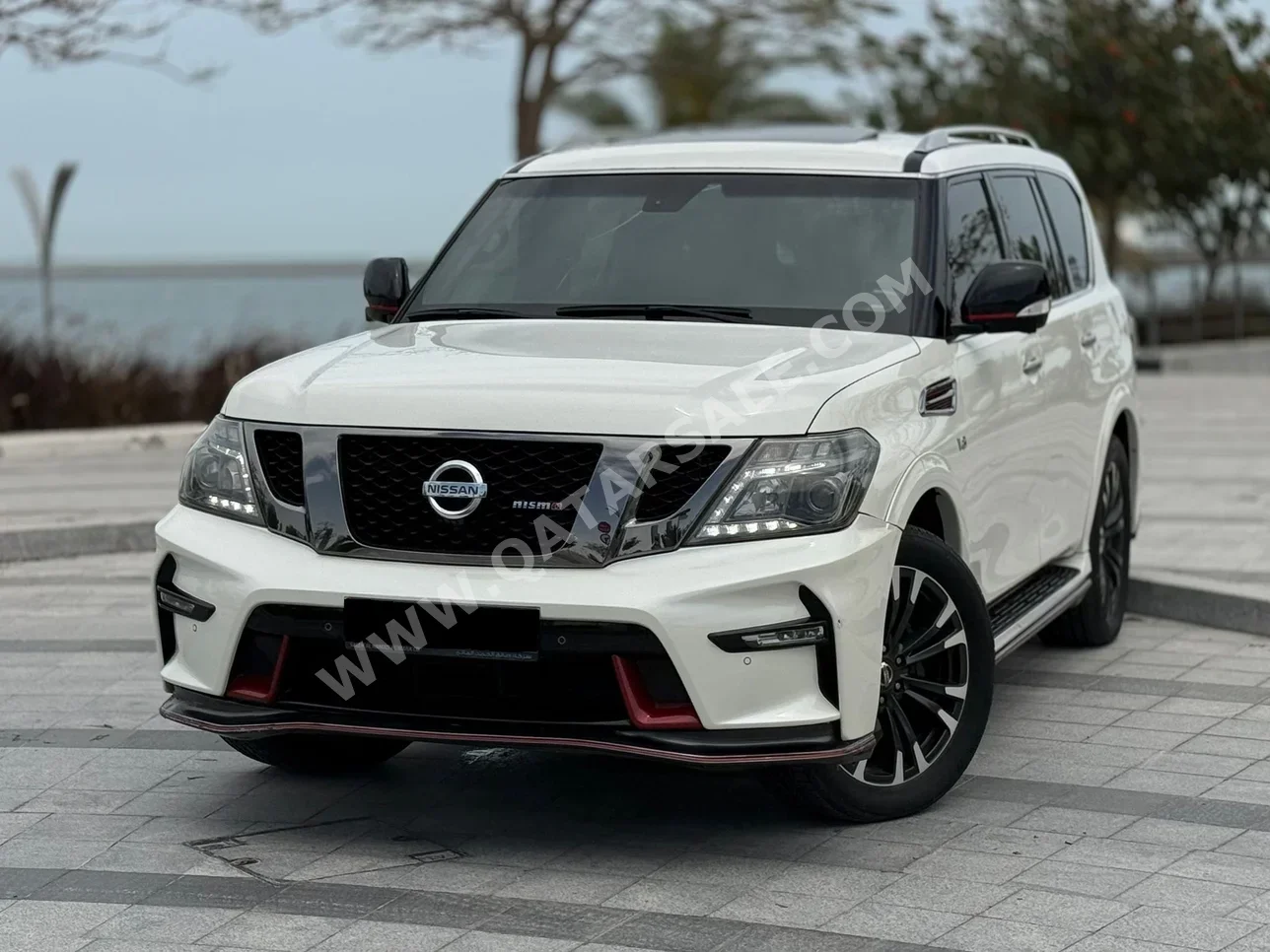 نيسان  باترول  نسمو  2017  اوتوماتيك  172,000 كم  8 سلندر  دفع رباعي  اس يو في  أبيض