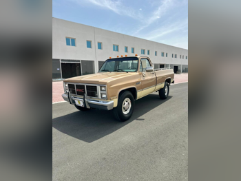 جي ام سي  سييرا  1500  1986  اوتوماتيك  744,000 كم  8 سلندر  دفع خلفي  بيكب  ذهبي