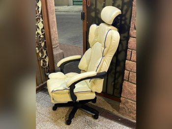 Desk Chairs - Manager Chair - Gray