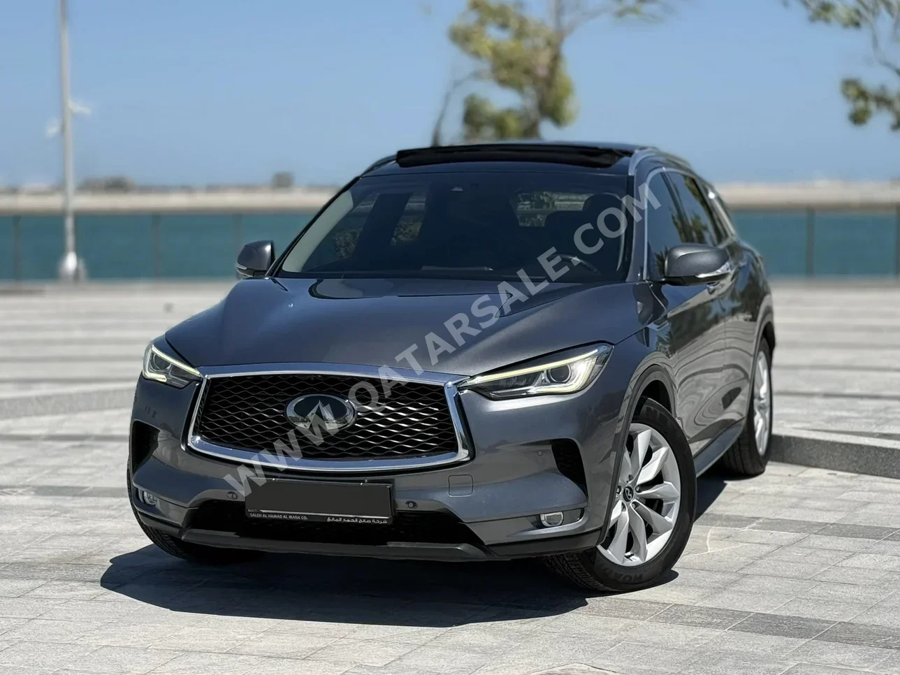 انفنيتي كيو اكس 50 2019 اوتوماتيك 99,000 كم 4 سلندر دفع رباعي اس يو في رمادي