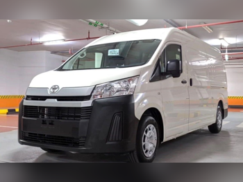 تويوتا  هايس  6 سلندر  فان  أبيض  2026