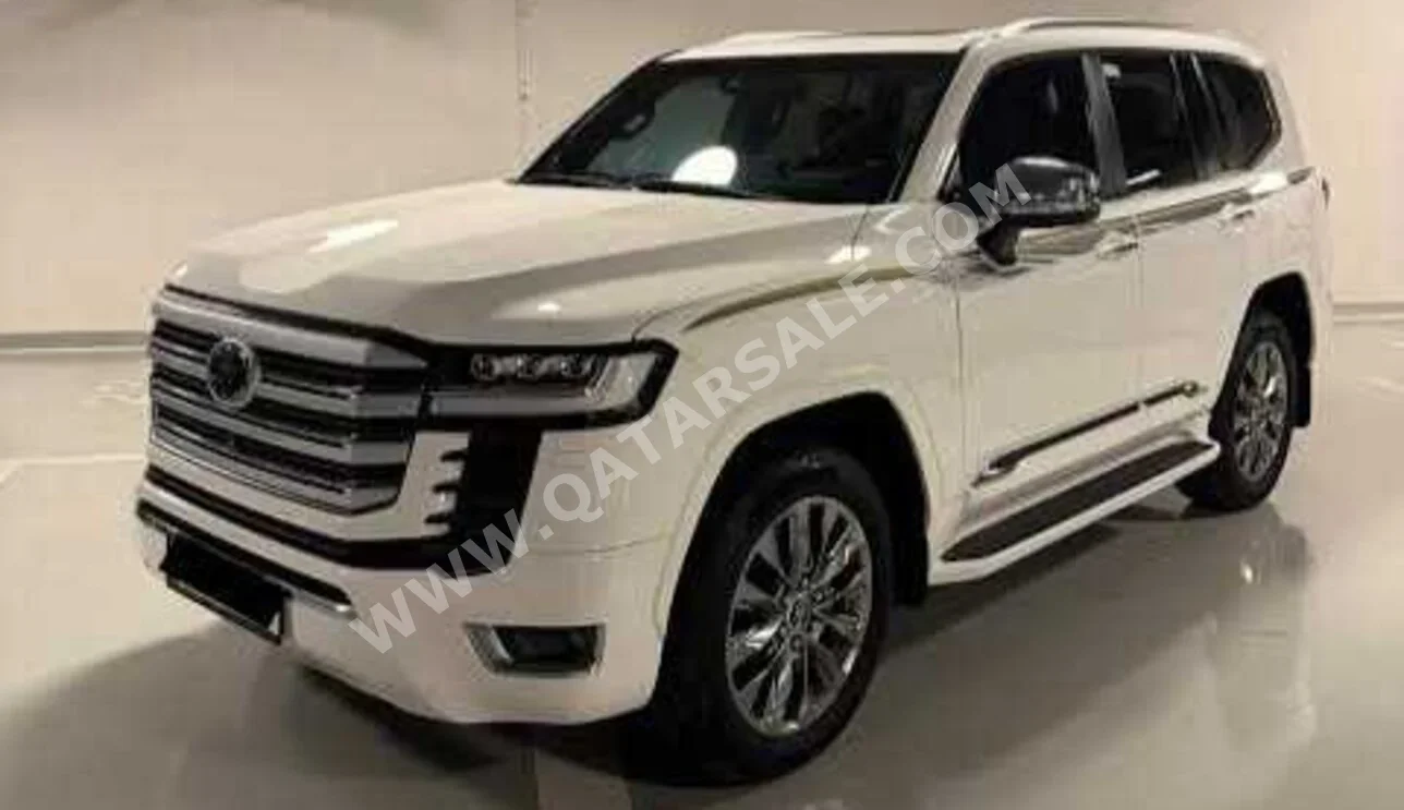 Toyota  Land Cruiser  VXR Twin Turbo  2023  Automatic  31,225 Km  6 Cylinder  Four Wheel Drive (4WD)  SUV  White  With Warranty