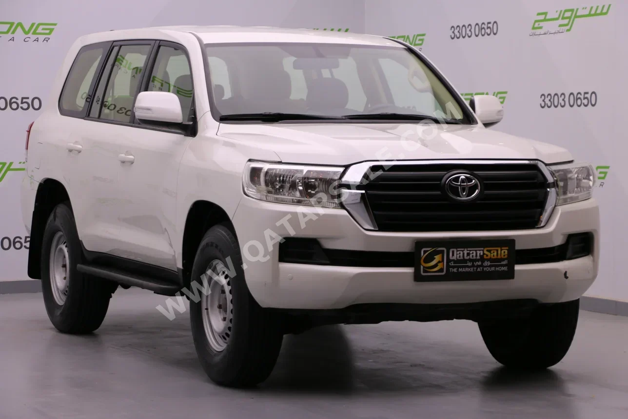 Toyota  Land Cruiser  GX  2016  Automatic  270,000 Km  6 Cylinder  Four Wheel Drive (4WD)  SUV  White