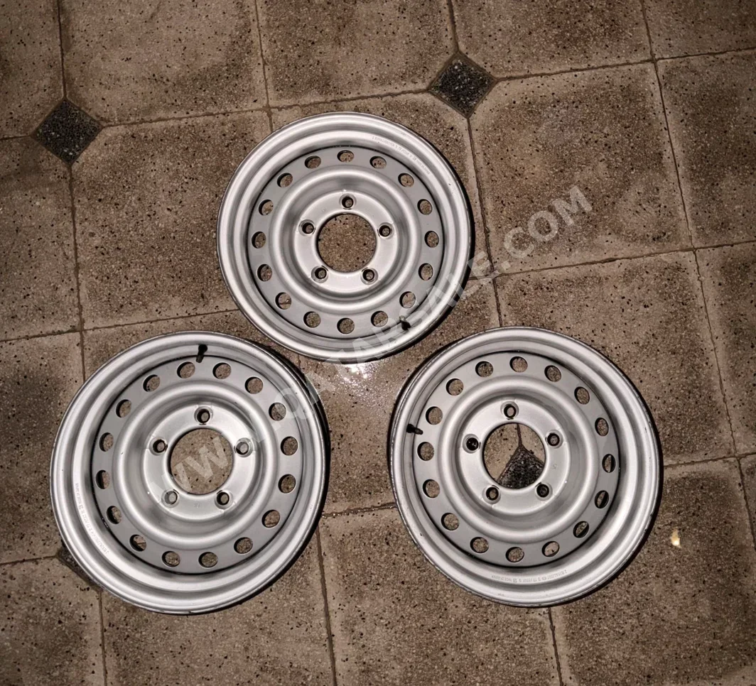Wheel Rims Toyota /  16''  3  5