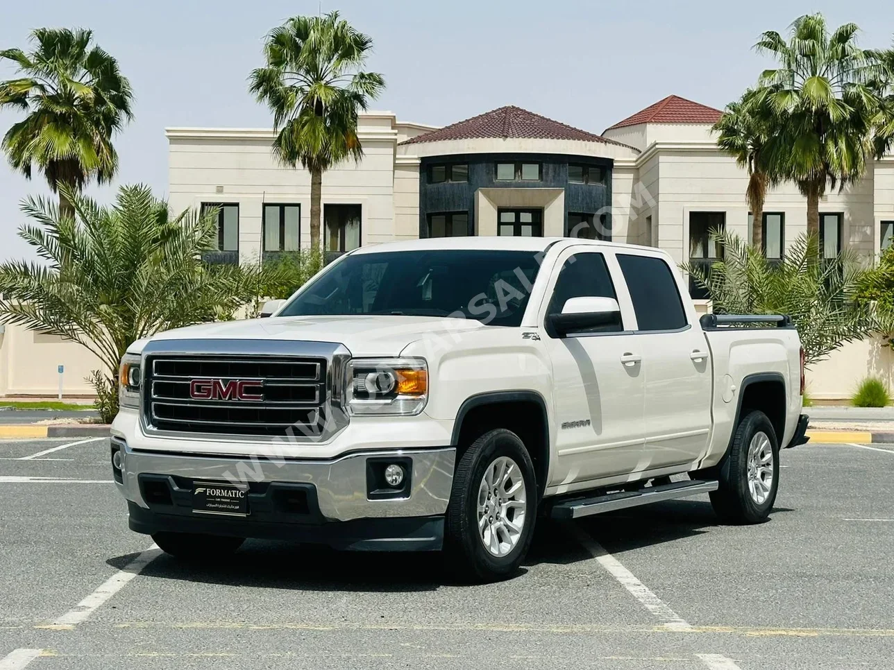 GMC  Sierra  1500  2015  Automatic  176,000 Km  8 Cylinder  Four Wheel Drive (4WD)  Pick Up  White