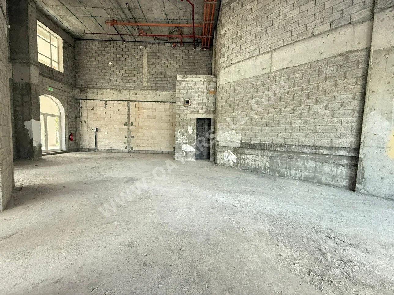 محلات تجارية - غير مفروشة - لوسيل للايجار - جبل ثعيلب