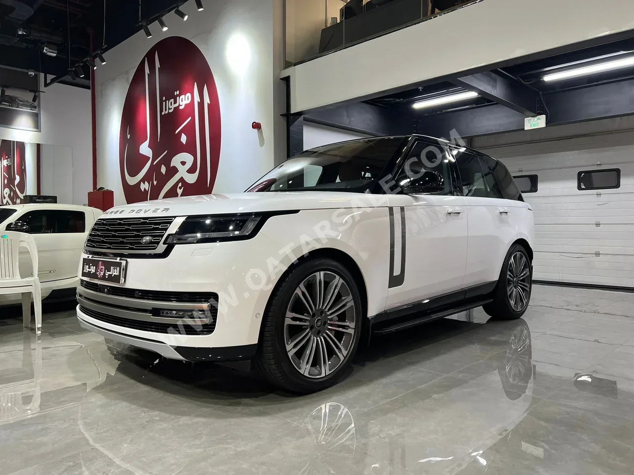 لاند روفر  رنج روفر  فوج اتش اس اي  2023  اوتوماتيك  61,000 كم  8 سلندر  دفع رباعي  اس يو في  أبيض  تحت الضمان