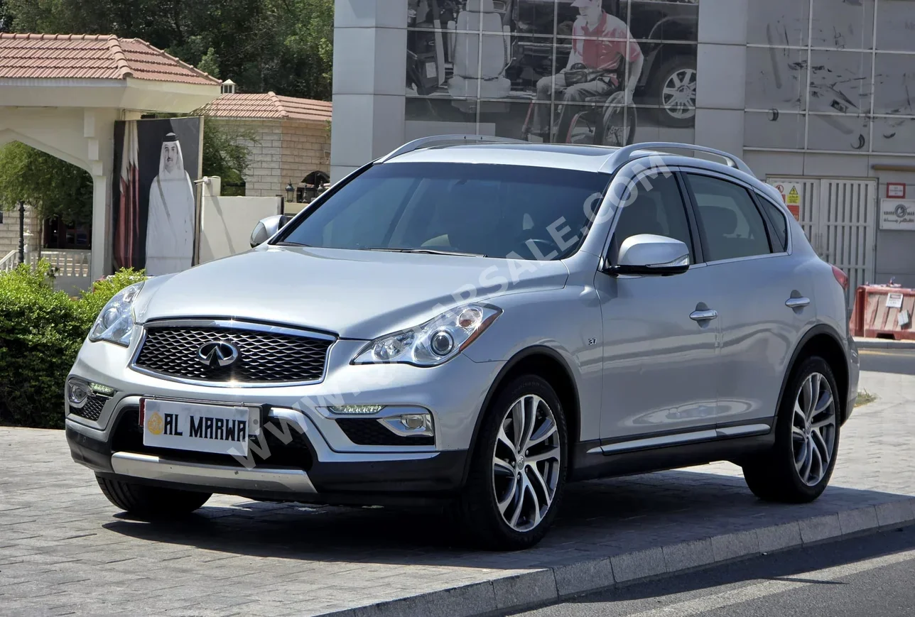 انفنيتي  كيو اكس  50  2017  اوتوماتيك  77,000 كم  6 سلندر  دفع رباعي  اس يو في  فضي