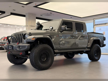 Jeep  Gladiator  2021  Automatic  210,000 Km  6 Cylinder  Four Wheel Drive (4WD)  Pick Up  Gray