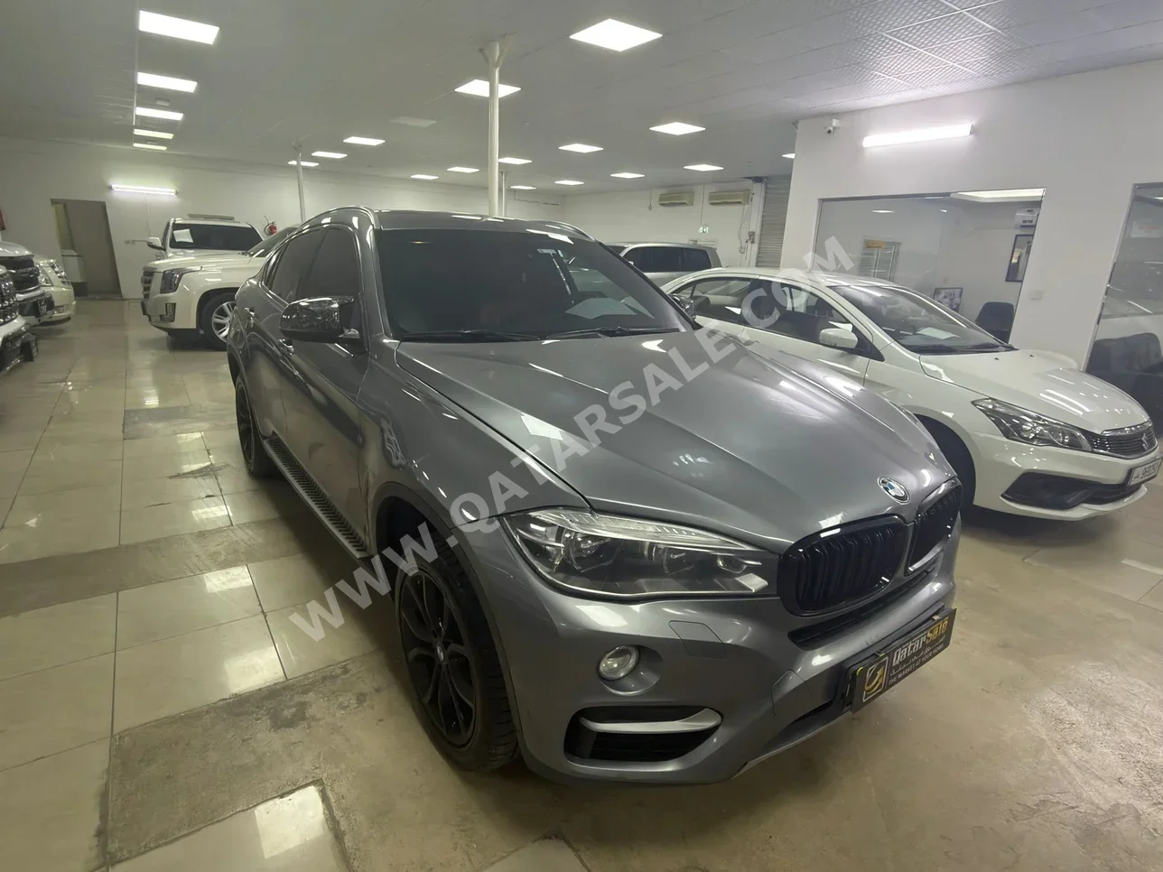 بي ام دبليو  الفئة - اكس  اكس 6  2017  اوتوماتيك  160,000 كم  6 سلندر  دفع رباعي  اس يو في  رمادي
