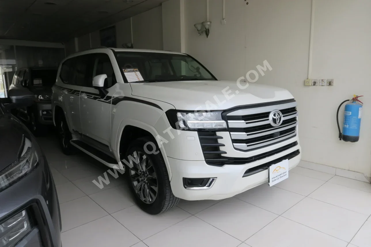 Toyota  Land Cruiser  GXR Twin Turbo  2023  Automatic  209,000 Km  6 Cylinder  Four Wheel Drive (4WD)  SUV  White
