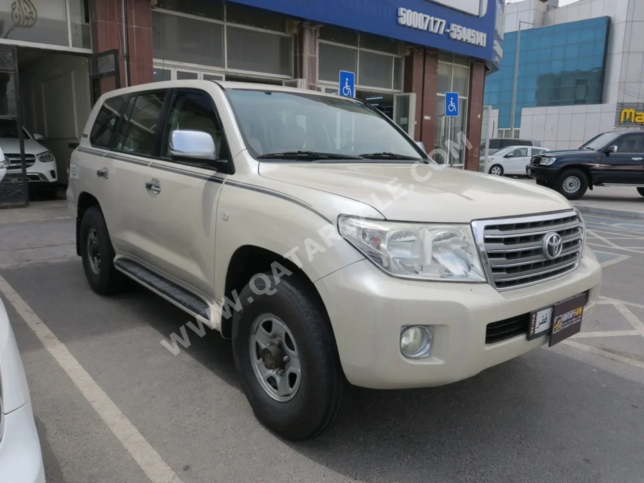 Toyota Land Cruiser VXR 2008 Automatic 528,000 Km 8 Cylinder Four Wheel Drive (4WD) SUV Beige