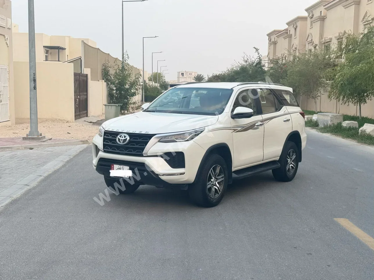 Toyota  Fortuner  2022  Automatic  140,000 Km  4 Cylinder  Four Wheel Drive (4WD)  SUV  White