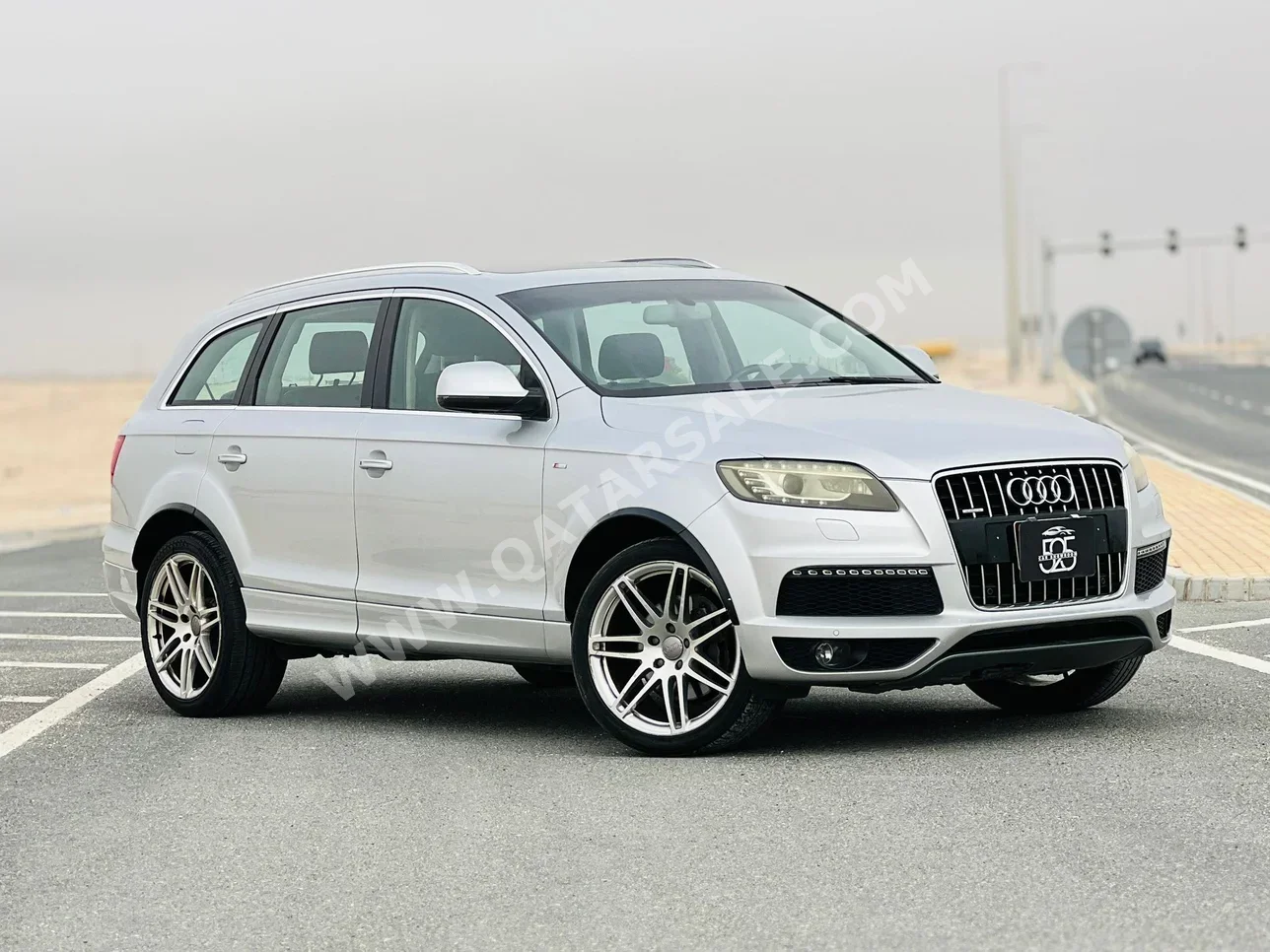 Audi  Q7  S-Line  2010  Automatic  122,000 Km  8 Cylinder  Four Wheel Drive (4WD)  SUV  Silver