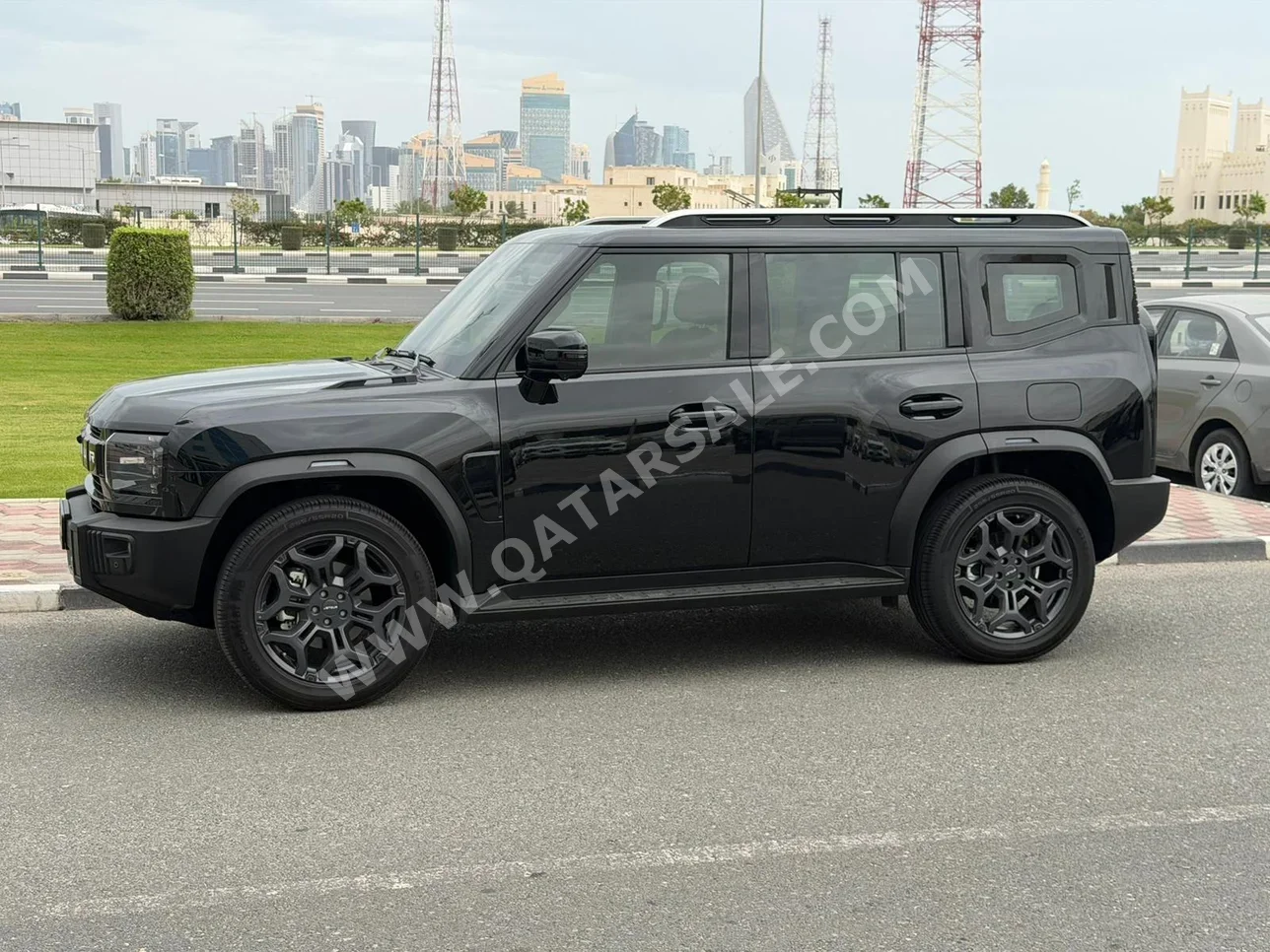 جيتور  تي 2  إس يو في 4 في 4  أسود  2025