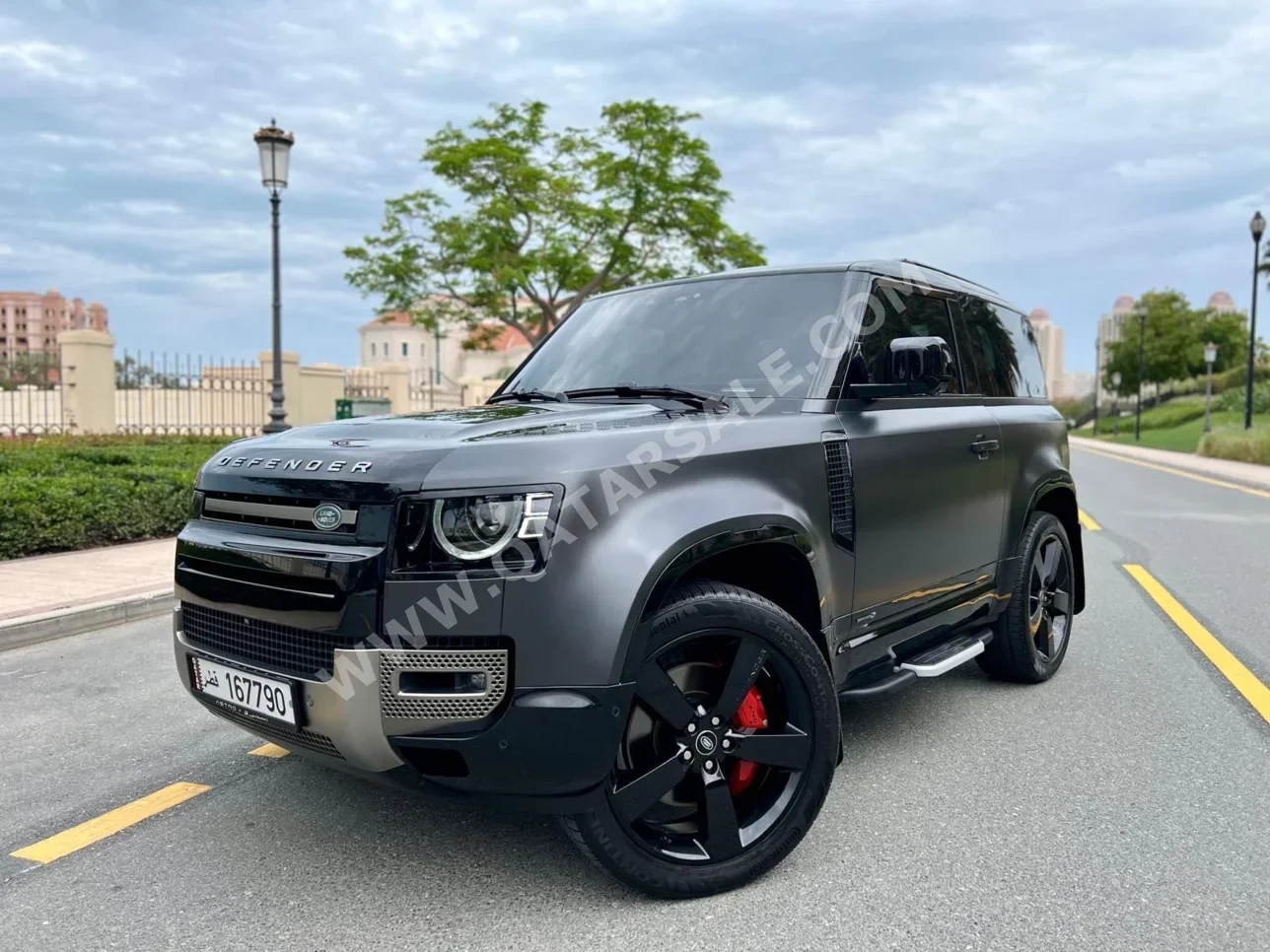 Land Rover  Defender  90 X  2022  Automatic  103,000 Km  6 Cylinder  Four Wheel Drive (4WD)  SUV  Black  With Warranty