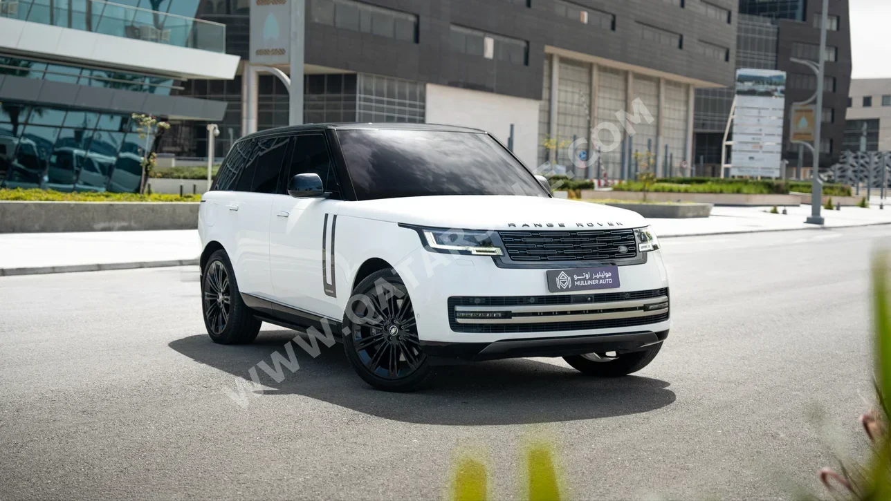 Land Rover  Range Rover  Vogue  Autobiography  2022  Automatic  83,000 Km  8 Cylinder  Four Wheel Drive (4WD)  SUV  White