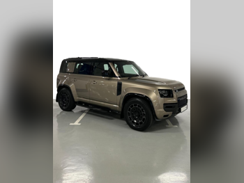 Land Rover  Defender  Octa  2026  Automatic  11,000 Km  8 Cylinder  Four Wheel Drive (4WD)  SUV  Gold  With Warranty