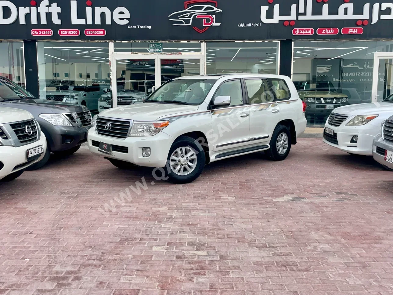 Toyota Land Cruiser GXR 2014 Automatic 315,000 Km 6 Cylinder Four Wheel Drive (4WD) SUV White