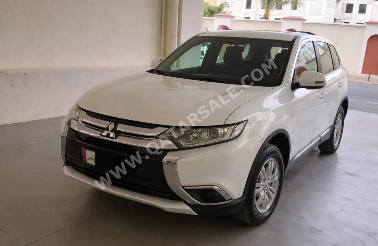 ميتسوبيشي  أوت لاندر  2016  اوتوماتيك  179,000 كم  4 سلندر  دفع رباعي  اس يو في  أبيض