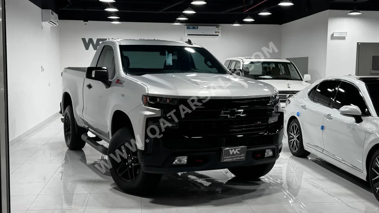 شفروليه  سلفرادو  تريل بووز  2022  اوتوماتيك  68,000 كم  8 سلندر  دفع رباعي  بيكب  فضي