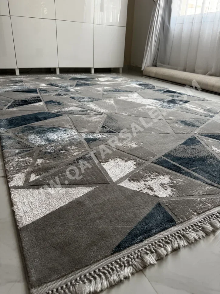 السجاد اللون الرمادي  رقيق  3' و 4'  2022  مستطيل