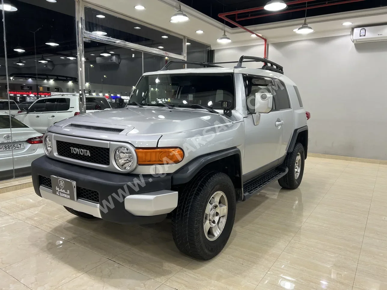 تويوتا  إف جي كروزر  فاينل ادشن  2008  عادي  300,000 كم  6 سلندر  دفع رباعي  اس يو في  فضي
