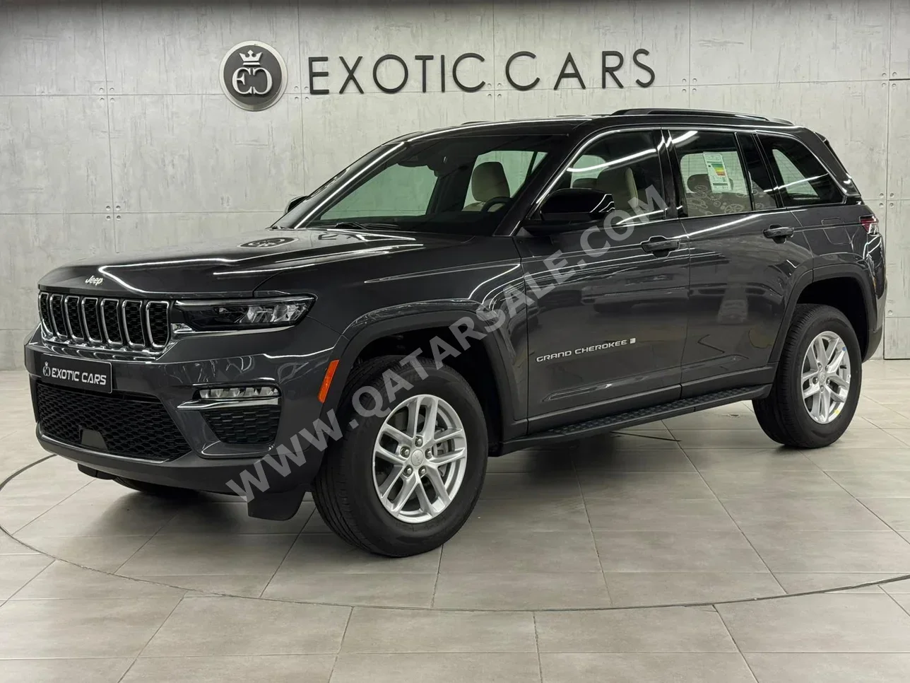 جييب  جراند شيروكي  لاريدو  2025  اوتوماتيك  0 كم  6 سلندر  دفع رباعي  اس يو في  رمادي  تحت الضمان