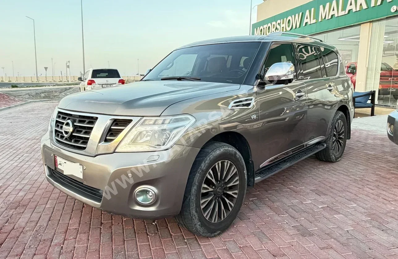 نيسان  باترول  بلاتنيوم  2014  اوتوماتيك  19,000 كم  8 سلندر  دفع رباعي  اس يو في  رمادي