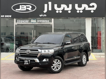 تويوتا  لاند كروزر  جي اكس ار  2019  اوتوماتيك  137,000 كم  8 سلندر  دفع رباعي  اس يو في  أسود