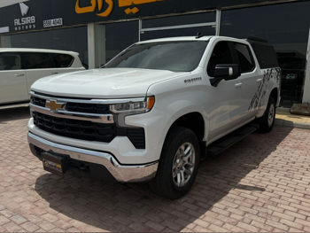 شفروليه  سلفرادو  ال تي  2024  اوتوماتيك  27,000 كم  8 سلندر  دفع رباعي  بيكب  أبيض  تحت الضمان
