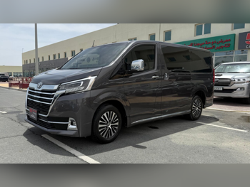 تويوتا  جرانفيا  بريميوم  2024  اوتوماتيك  18,000 كم  6 سلندر  دفع خلفي  فان \ باص  رمادي  تحت الضمان