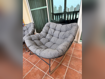أثاث اخارجي - اللون الرمادي  - كراسي خارجية