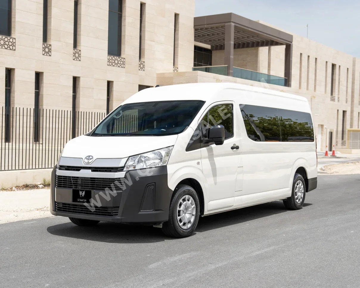 تويوتا  هايس  2025  اوتوماتيك  22,000 كم  4 سلندر  دفع خلفي  فان \ باص  أبيض  تحت الضمان