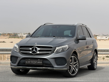 مرسيدس - بنز  جي ال اي  400  2017  اوتوماتيك  87,000 كم  6 سلندر  دفع رباعي  اس يو في  رمادي