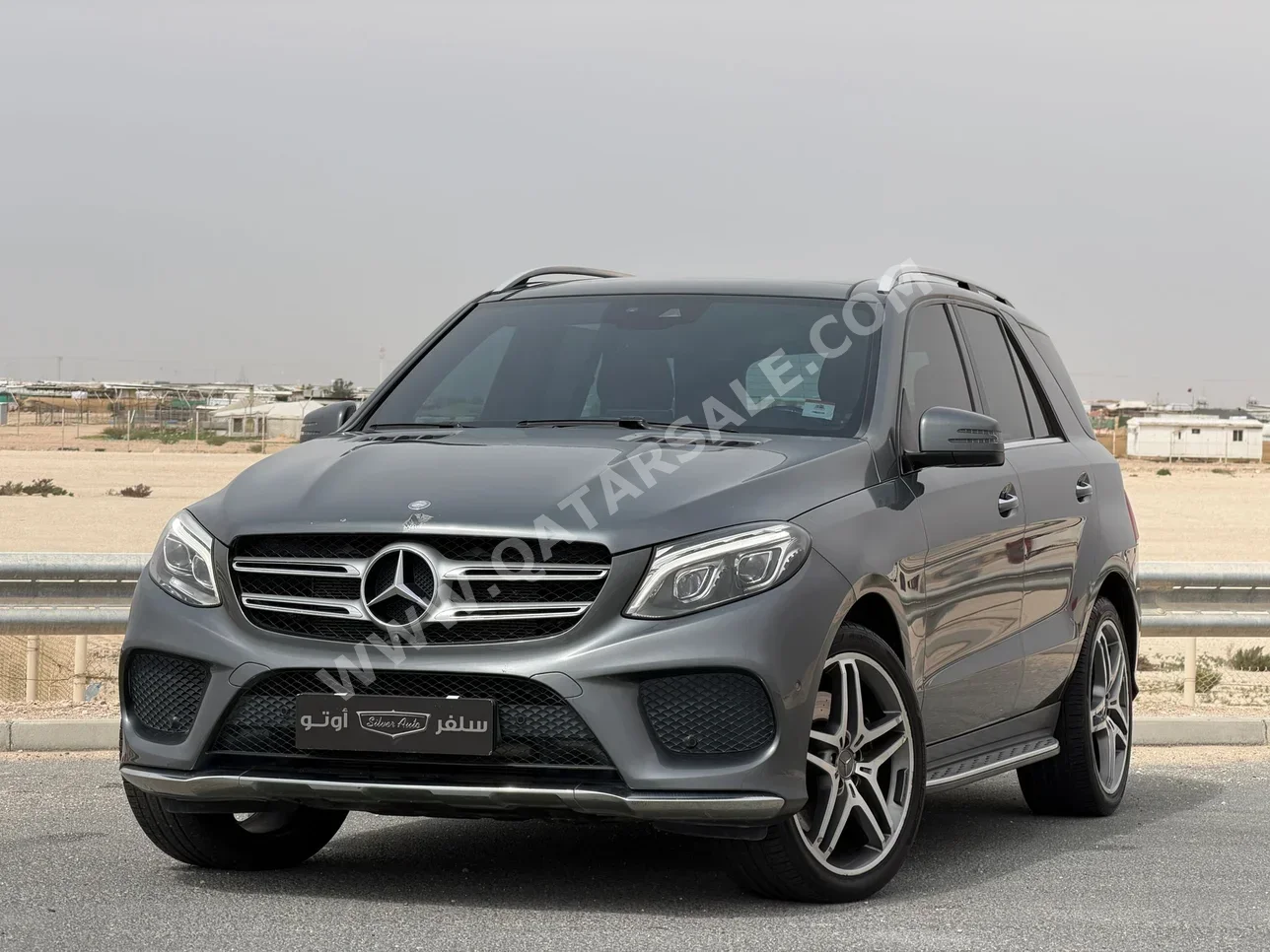 مرسيدس - بنز  جي ال اي  400  2017  اوتوماتيك  87,000 كم  6 سلندر  دفع رباعي  اس يو في  رمادي